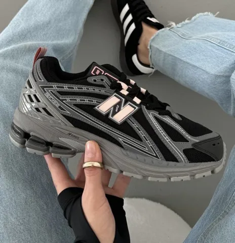New Balance 1906D