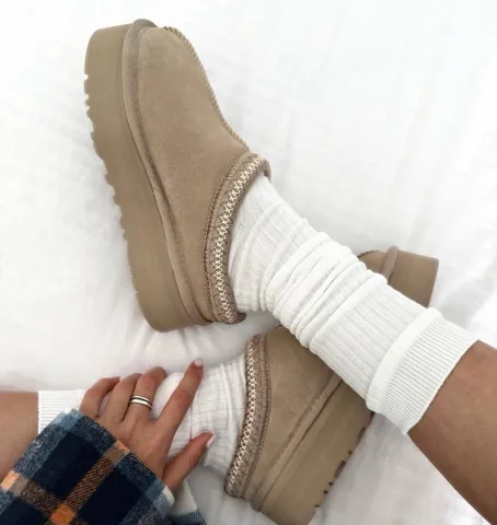 UGG Tasman