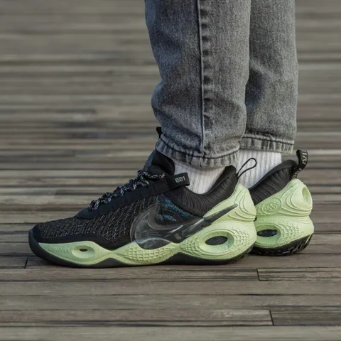 Nike Cosmic Utility