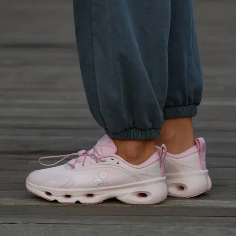 ON Cloudsolo x Loewe Pink