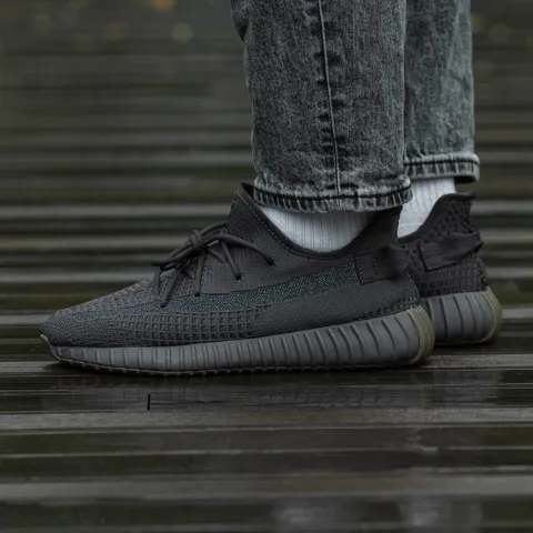 Adidas Yeezy Boost 350 v2 Cinder
