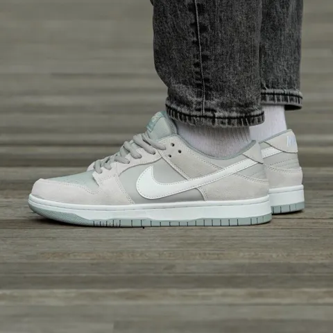 Nike SB Dunk Low Sweet Grey