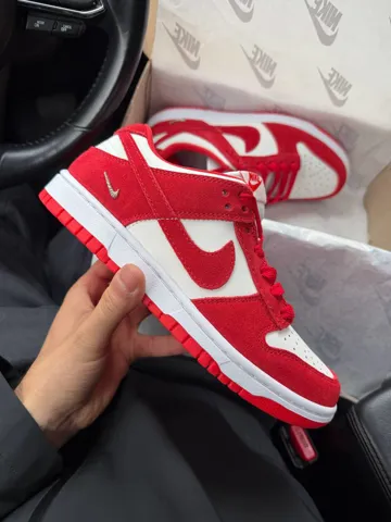 SB Dunk Light Crimson