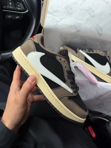 Travis Scott x Air Jordan 1 Low «Mocha »