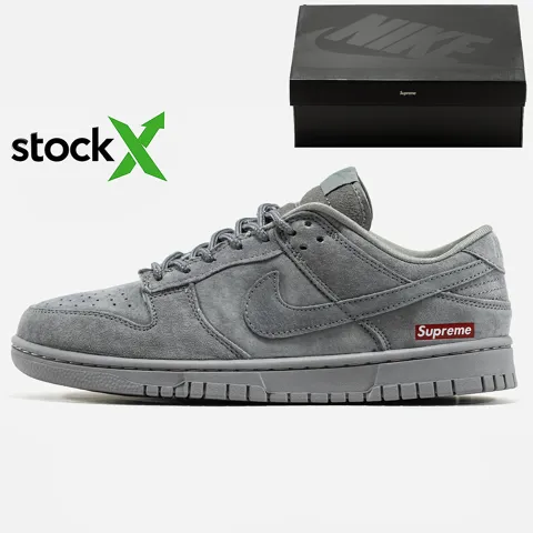 2740 Nike SB Dunk Low x Supreme