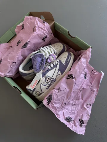 AIR JORDAN 1 x TRAVIS SCOTT x LABUBU PURPLE (1)