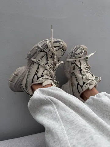 BALENCIAGA 3XL | VINTAGE BEIGE (9)