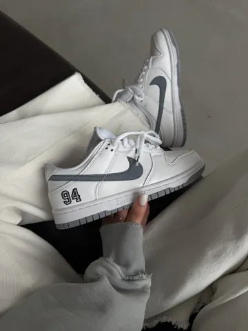 NIKE SB DUNK | SUPREME ‘94 WHITE / GREY premium (4)